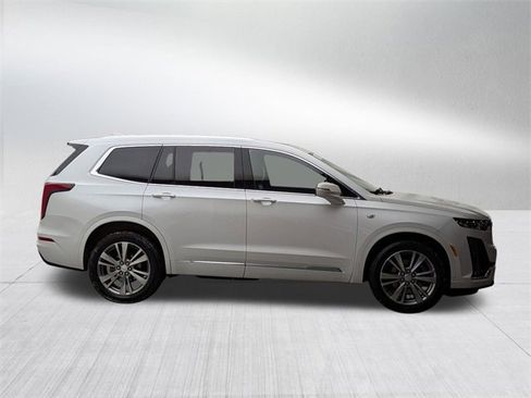 Certified 2023 Cadillac XT6 Premium Luxury image 4