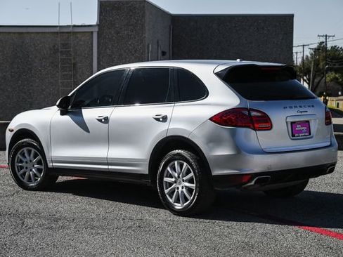 Used 2011 Porsche Cayenne image 3