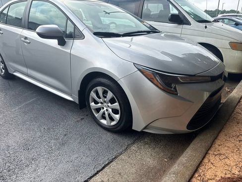 Used 2026 Toyota Corolla LE FWD image 2