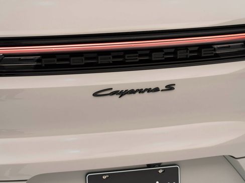 Used 2025 Porsche Cayenne S image 14