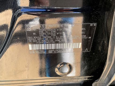 Used 2017 Toyota RAV4 LE image 33