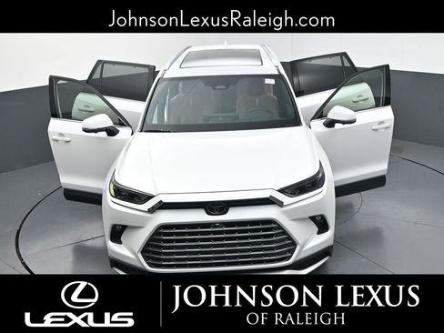 Used 2025 Toyota Grand Highlander AWD Hybrid image 33