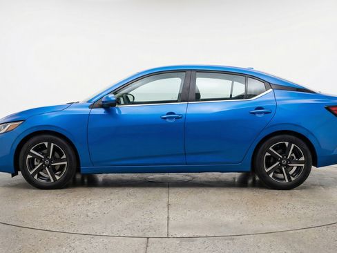 Used 2025 Nissan Sentra SV image 5