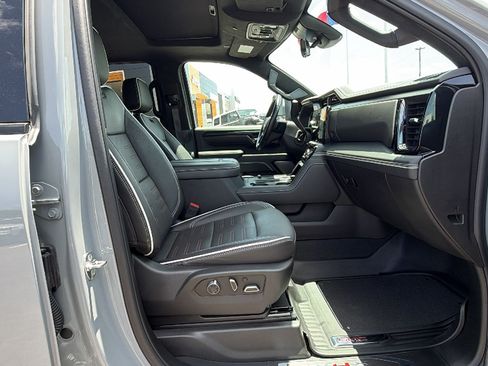 Used 2025 GMC Sierra 2500 AT4X AWD/4WD image 19
