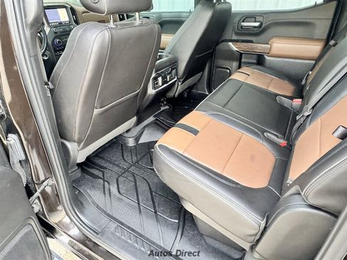 Used 2019 Chevrolet Silverado 1500 High Country w/ Technology Package AWD/4WD image 33