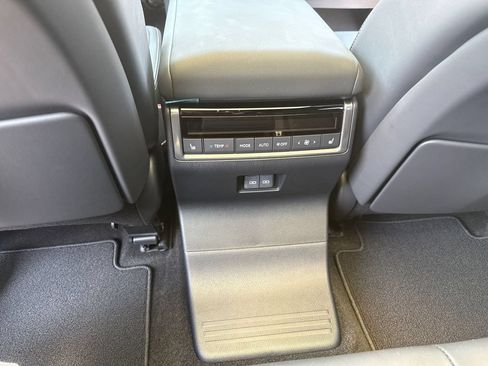 Used 2026 Lexus GX 550 w/ Accessory Package (31) AWD/4WD image 20