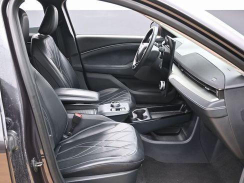 Used 2022 Ford Mustang Mach-E Select image 38