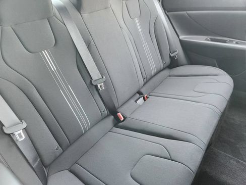 Certified 2025 Hyundai Elantra Sport FWD image 21