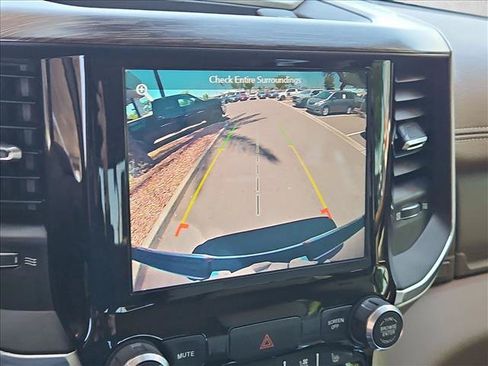 Used 2019 RAM 1500 Laramie AWD/4WD image 17