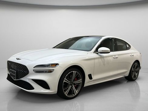 Used 2024 Genesis G70 3.3T Advanced AWD/4WD image 2