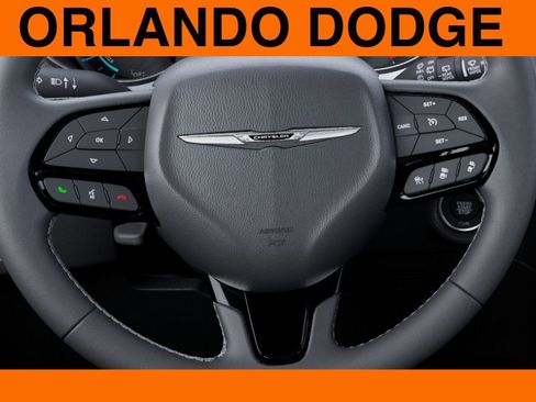 New 2025 Chrysler Pacifica Premium image 19