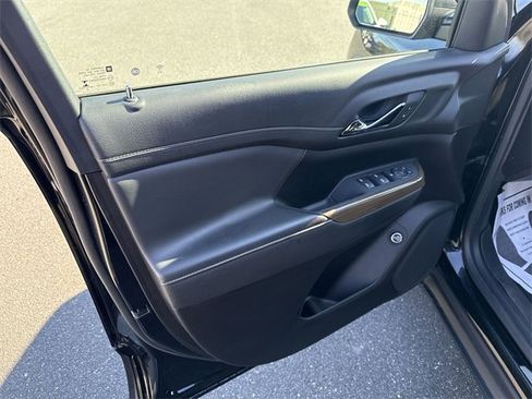 Used 2023 GMC Acadia SLE w/ Driver Convenience Package image 22