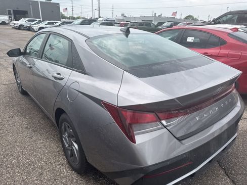Used 2024 Hyundai Elantra SEL FWD image 26