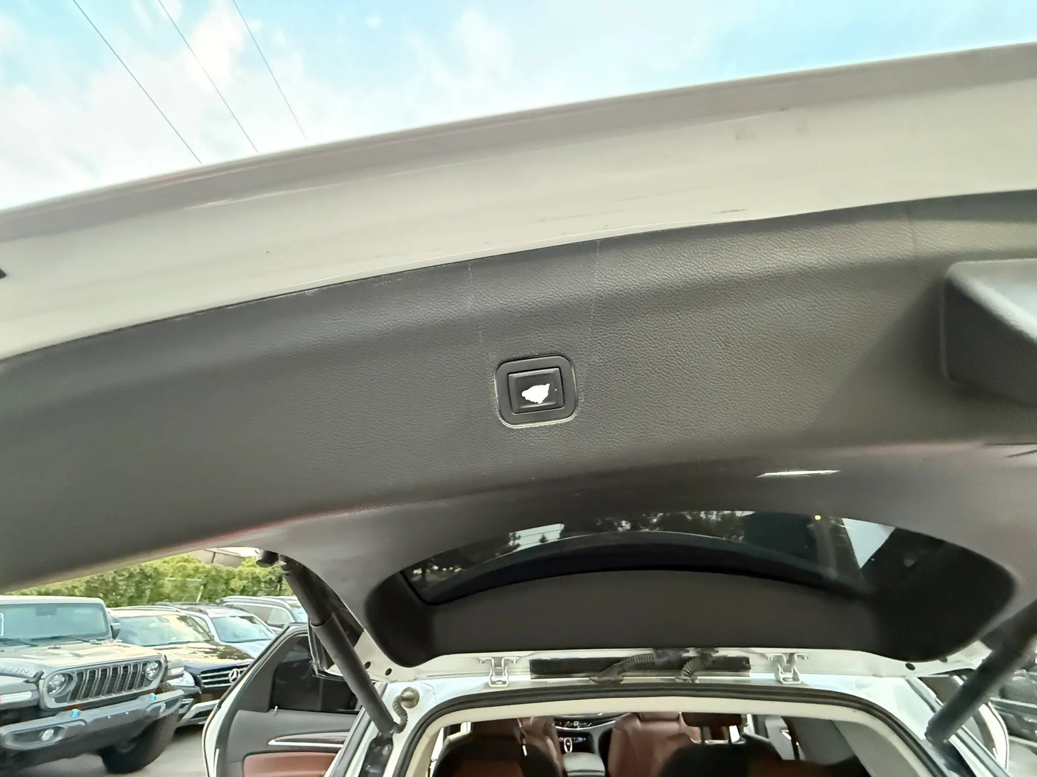 Used 2019 Buick Enclave Avenir w/ Avenir Technology Package AWD/4WD image 45