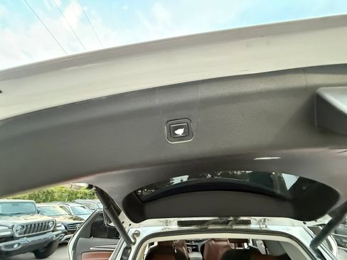 Used 2019 Buick Enclave Avenir w/ Avenir Technology Package AWD/4WD image 45