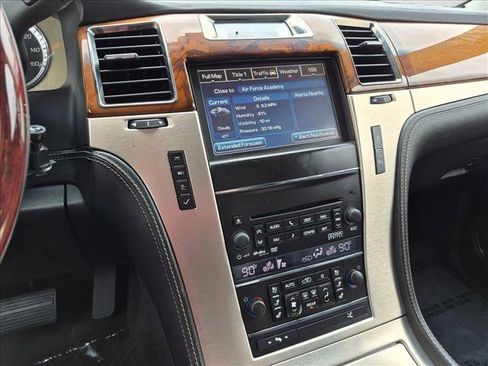 Used 2013 Cadillac Escalade Platinum AWD/4WD image 15
