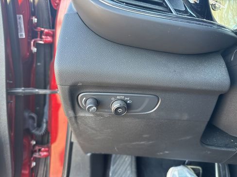 Certified 2023 Buick Envision Essence w/ Sport Touring Package image 20