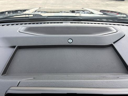 Used 2024 Ford Expedition Limited RWD image 19