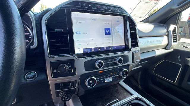 Used 2022 Ford F250 Lariat w/ Lariat Ultimate Package AWD/4WD image 26