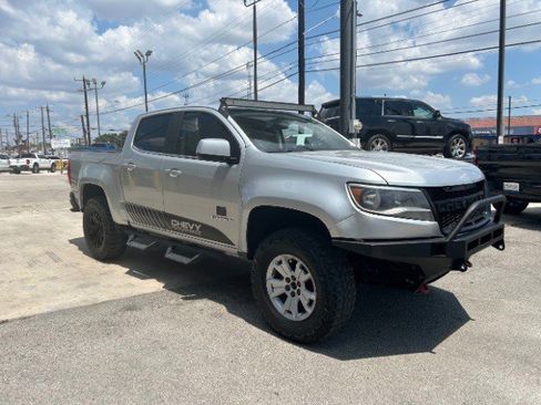 Used 2018 Chevrolet Colorado LT w/ Safety Package image 4
