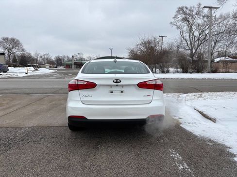 Used 2016 Kia Forte EX image 4