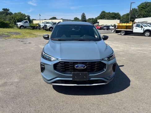 Used 2023 Ford Escape ST-Line w/ Tech Pack #1 AWD/4WD image 8