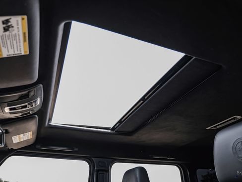 Used 2016 Mercedes-Benz G 65 AMG 4MATIC image 40
