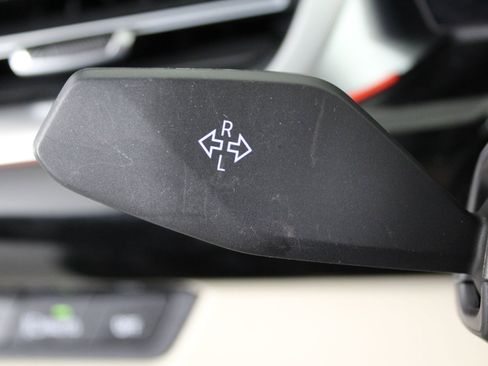 Certified 2025 BMW X1 xDrive28i w/ Premium Package image 28