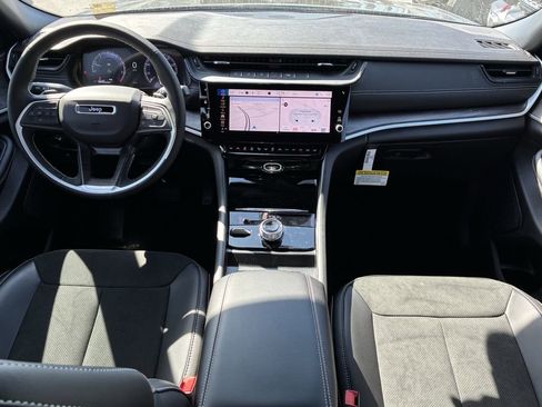 New 2026 Jeep Grand Cherokee Altitude AWD/4WD image 16
