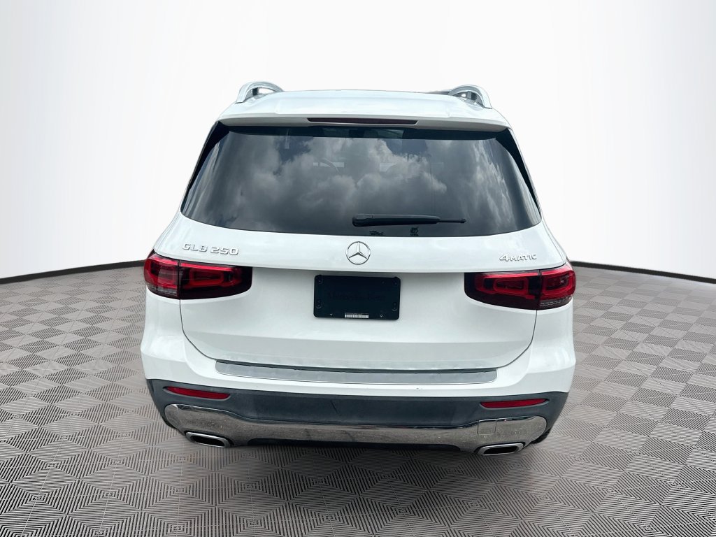 Used 2021 Mercedes-Benz GLB 250 4MATIC image 7