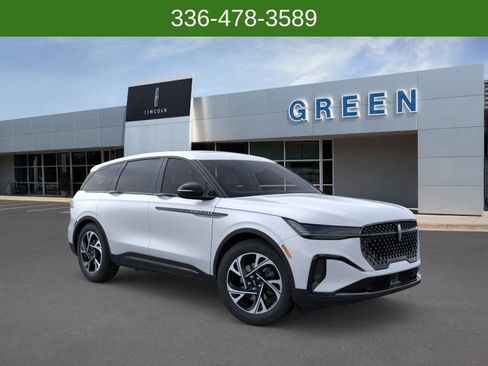 New 2026 Lincoln Nautilus Premier w/ Equipment Group 102A image 7