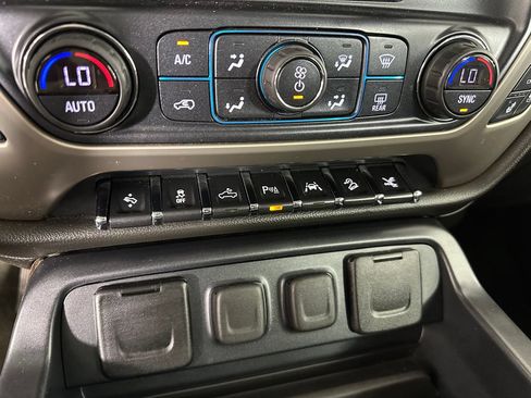 Used 2017 GMC Sierra 1500 Denali w/ Denali Ultimate Package AWD/4WD image 18