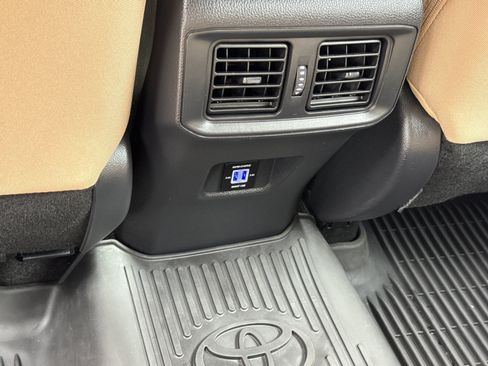 Used 2025 Toyota RAV4 LE AWD/4WD image 14