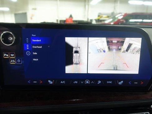 New 2026 Chevrolet Traverse Z71 w/ Enhanced Driving Package AWD/4WD image 15