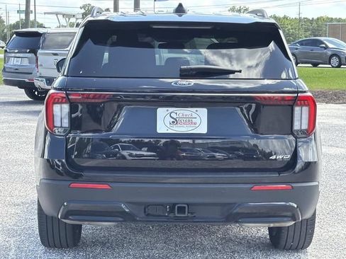 Used 2025 Ford Explorer ST-Line w/ ST-Line Street Pack AWD/4WD image 5