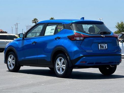 New 2025 Nissan Kicks Play S image 6