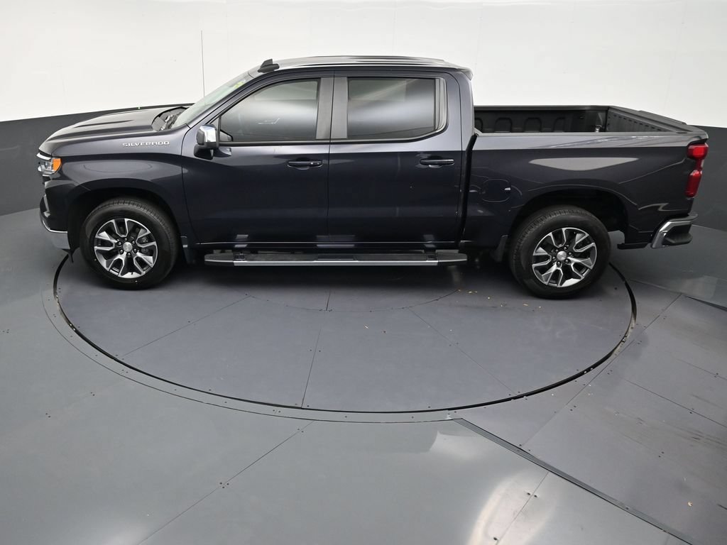 Used 2024 Chevrolet Silverado 1500 LT RWD image 10