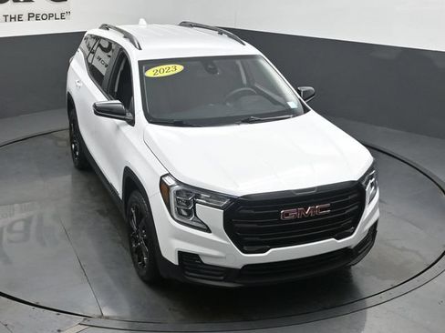Used 2023 GMC Terrain SLE w/ Driver Convenience Package FWD image 47