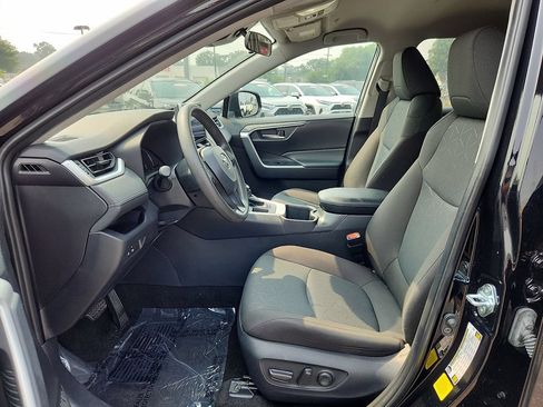 Certified 2025 Toyota RAV4 XLE FWD image 13