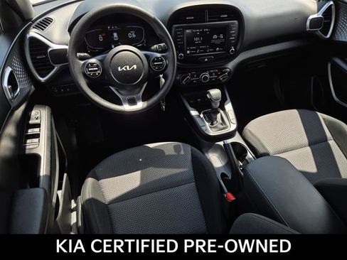 Certified 2025 Kia Soul LX w/ LX Technology Package FWD image 16