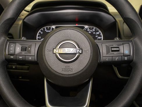 Used 2024 Nissan Rogue SV image 18