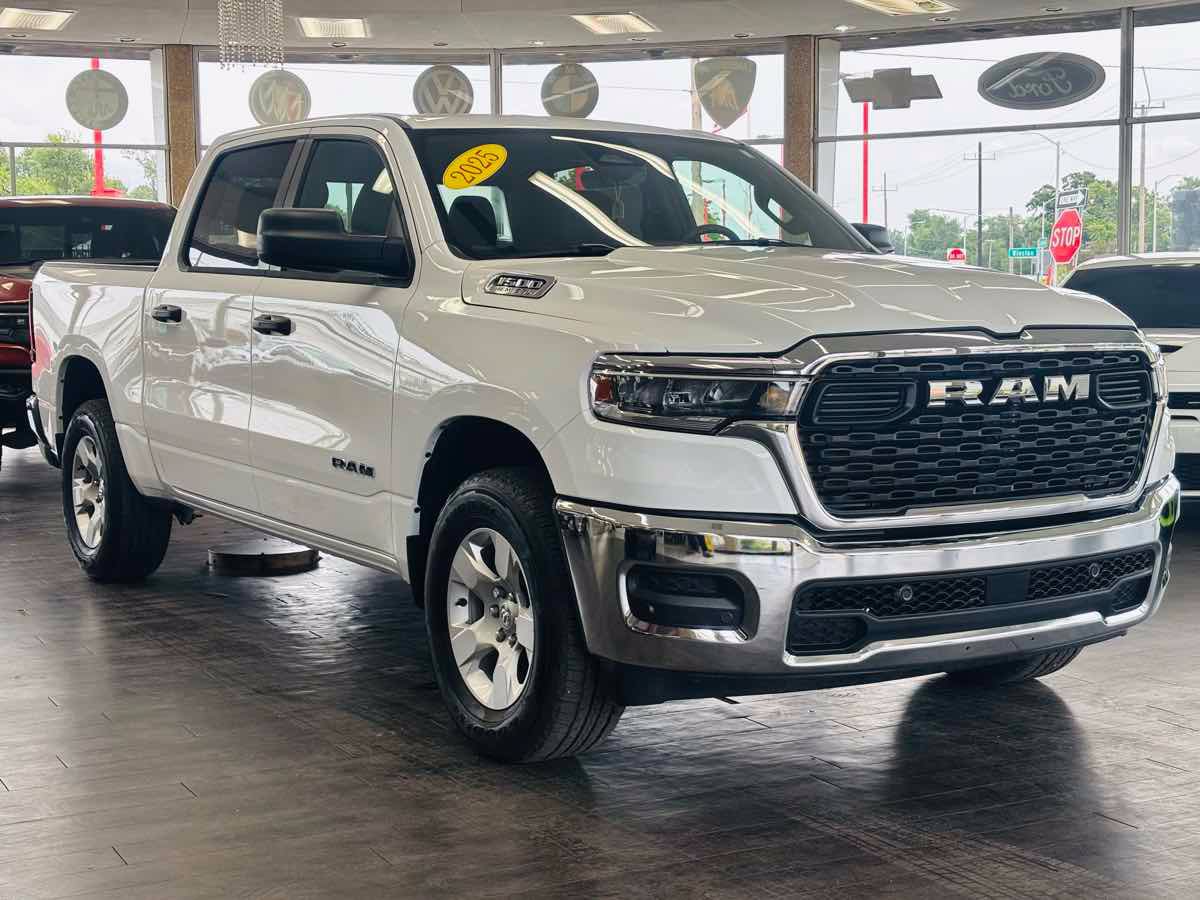 Used 2025 RAM 1500 Tradesman AWD/4WD image 4