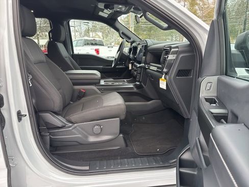 Used 2025 Ford F150 STX w/ Equipment Group 200A image 17