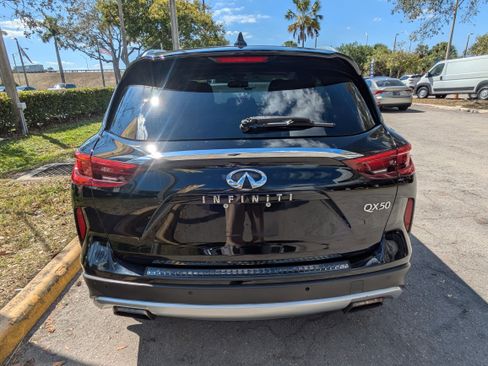 Used 2019 INFINITI QX50 Essential w/ Proassist Package image 6
