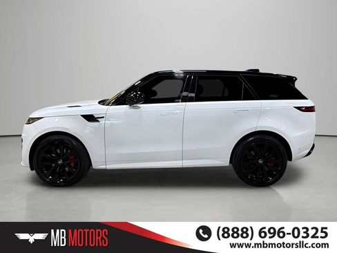 Used 2025 Land Rover Range Rover Sport Dynamic SE AWD/4WD image 8