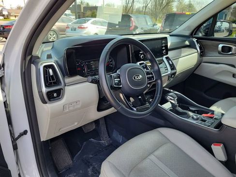 Used 2021 Kia Sorento EX w/ Panoramic Sunroof Package image 21