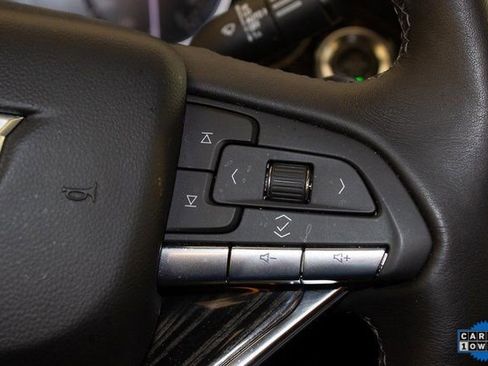 Used 2025 Cadillac XT6 Premium Luxury image 27