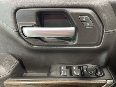 Used 2020 Chevrolet Silverado 1500 LT w/ Convenience Package AWD/4WD image 32