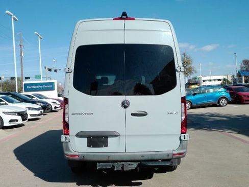 Used 2021 Mercedes-Benz Sprinter 2500 w/ Exterior Lighting Package image 14