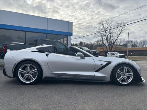 Used 2017 Chevrolet Corvette Stingray Coupe w/ 3LT Preferred Equipment Group image 28